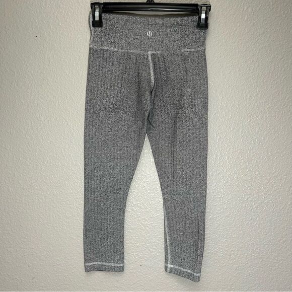 Lululemon Athletica Crop 21” Mini Grey Heathered Herringbone Size 2 - Picture 8 of 14
